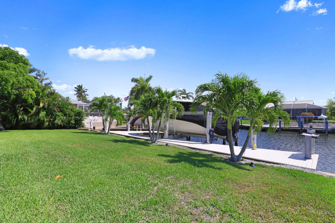 787 Apple Ct, Marco Island, FL 34145