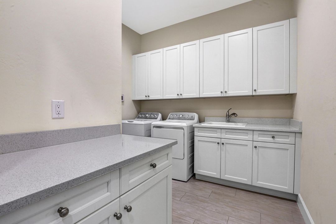 5778 Highbourne Dr, Naples, FL 34113