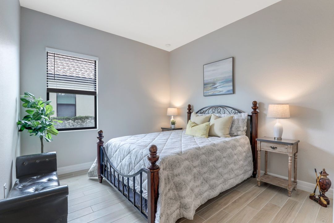 2336 Grenadine Way, Naples , FL 34120