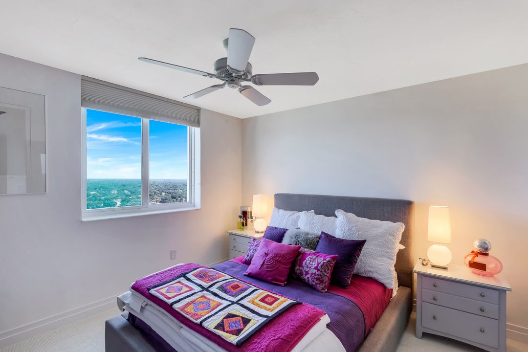 7515 Pelican Bay Blvd #21C, Naples, FL 34108