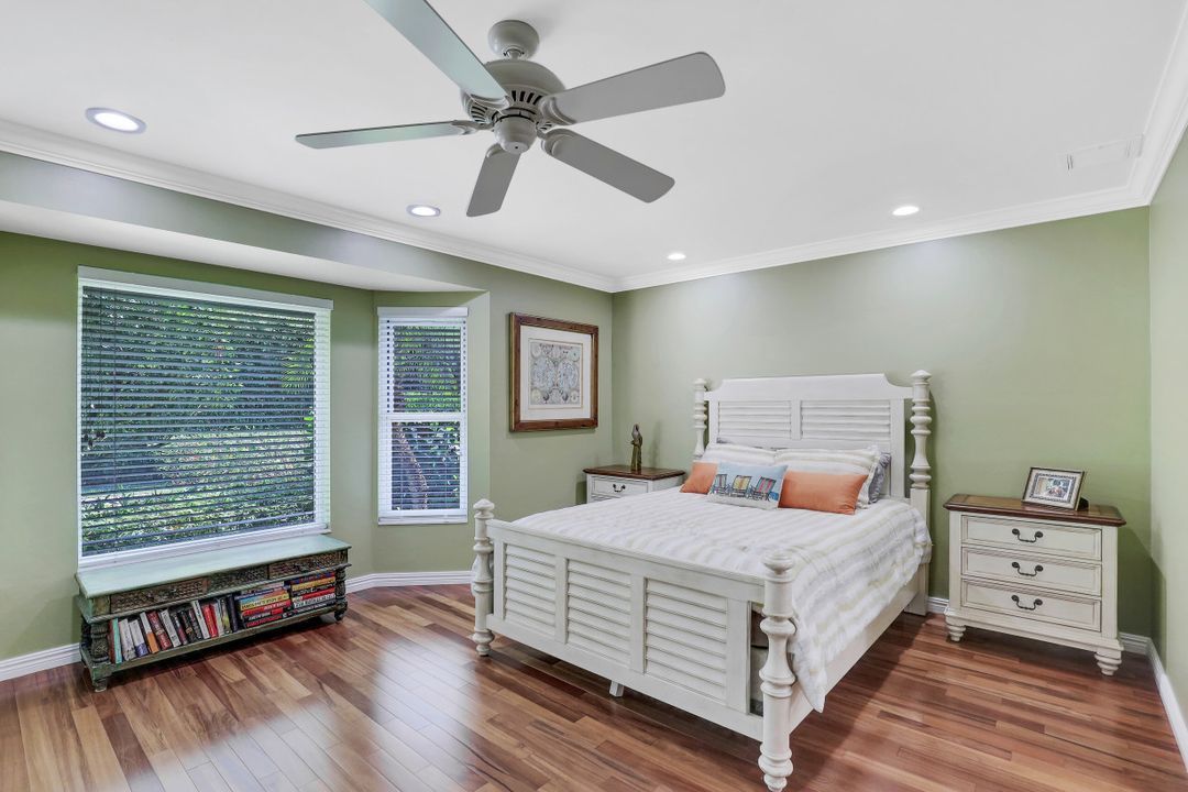 12911 Coco Plum Ln, Naples, FL 34119