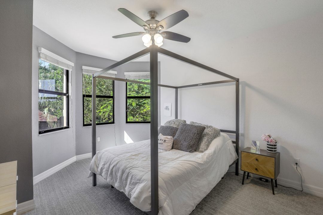 3183 Pacific Dr, Naples, FL 34119