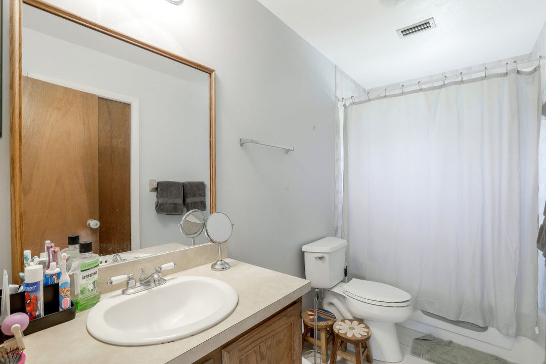 781 11th St SW, Naples, FL 34117