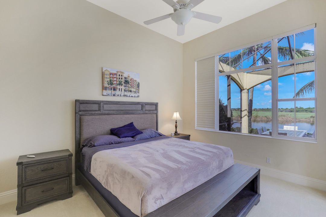 8560 Bellagio Dr, Naples, FL 34114