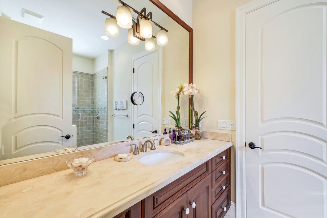 2919 Tiburon Blvd E, Naples, FL 34109