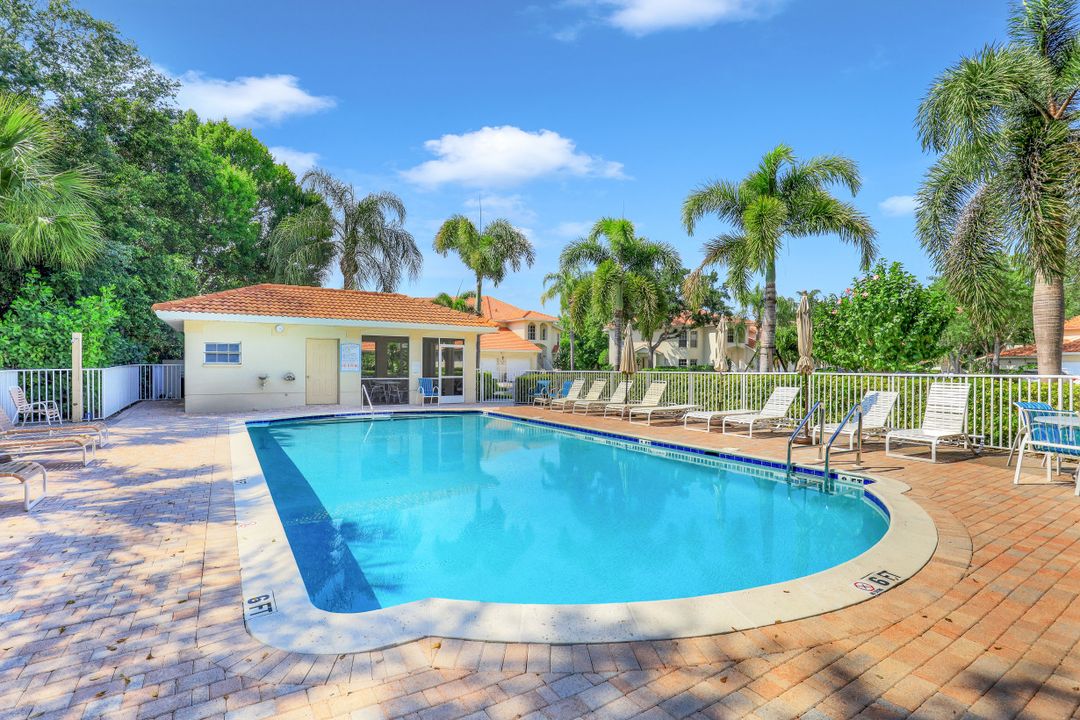 1247 Egrets Landing #201, Naples, FL 34108