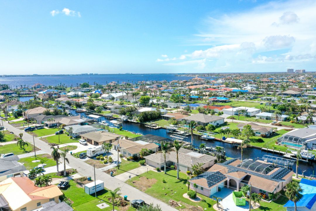 5328 Delano Ct, Cape Coral, FL 33904