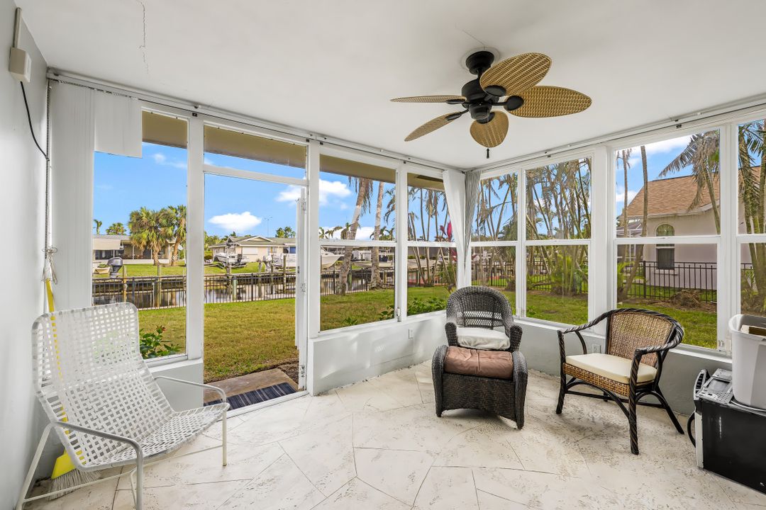 5305 Del Monte Ct, Cape Coral, FL 33904