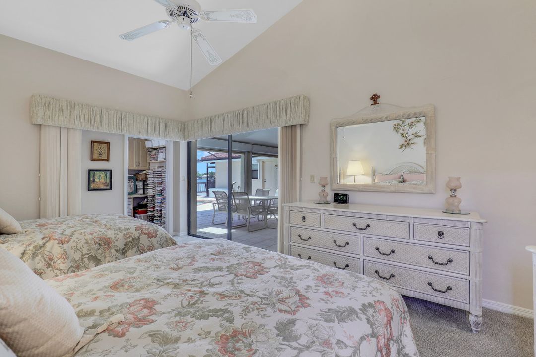 625 SW 49th Ln, Cape Coral, FL 33914