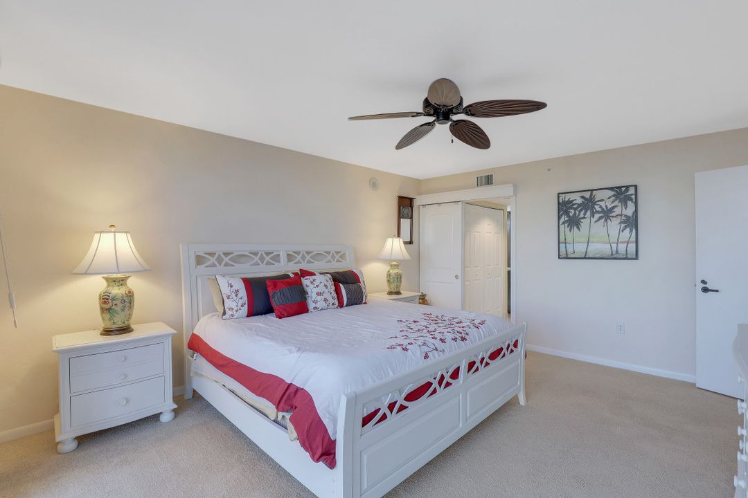 4751 Gulf Shore Blvd N #804, Naples, FL 34103