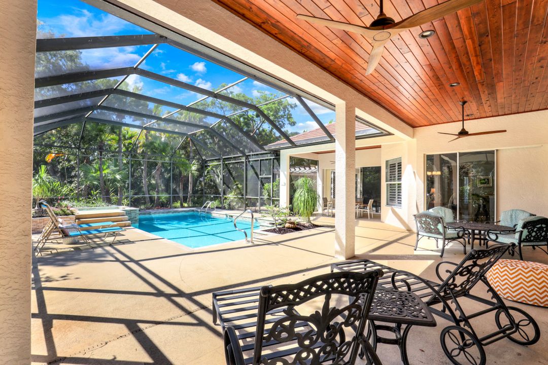 2229 Goshawk Ct, Naples, FL 34105