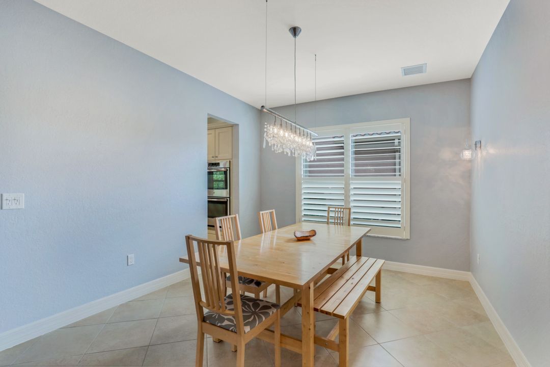 3082 Hudson Ter, Naples, FL 34119