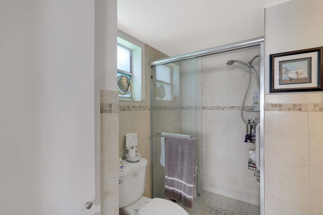 100 Forest Lakes Blvd #112, Naples, FL 34105