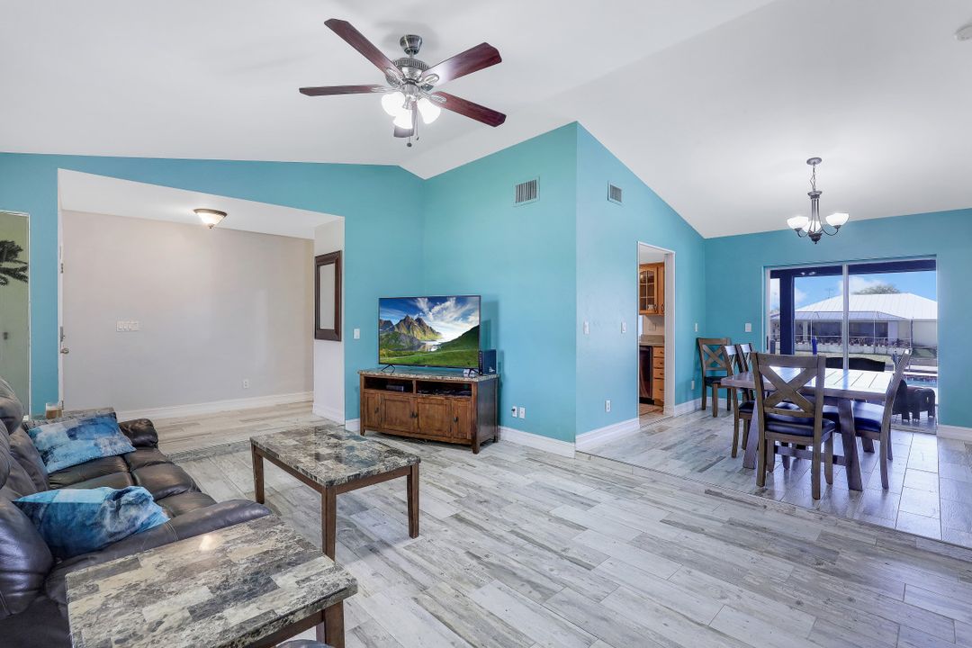 432 Mohawk Pkwy, Cape Coral, FL 33914