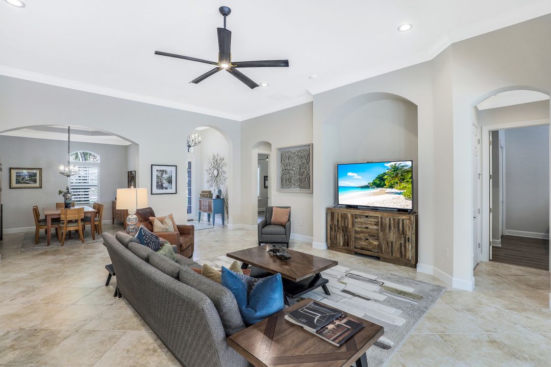 9795 Nickel Ridge Cir, Naples, FL 34120