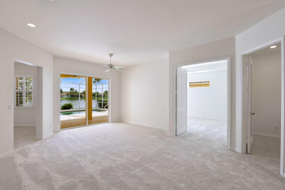 995 Chesapeake Bay Ct, Naples, FL 34120