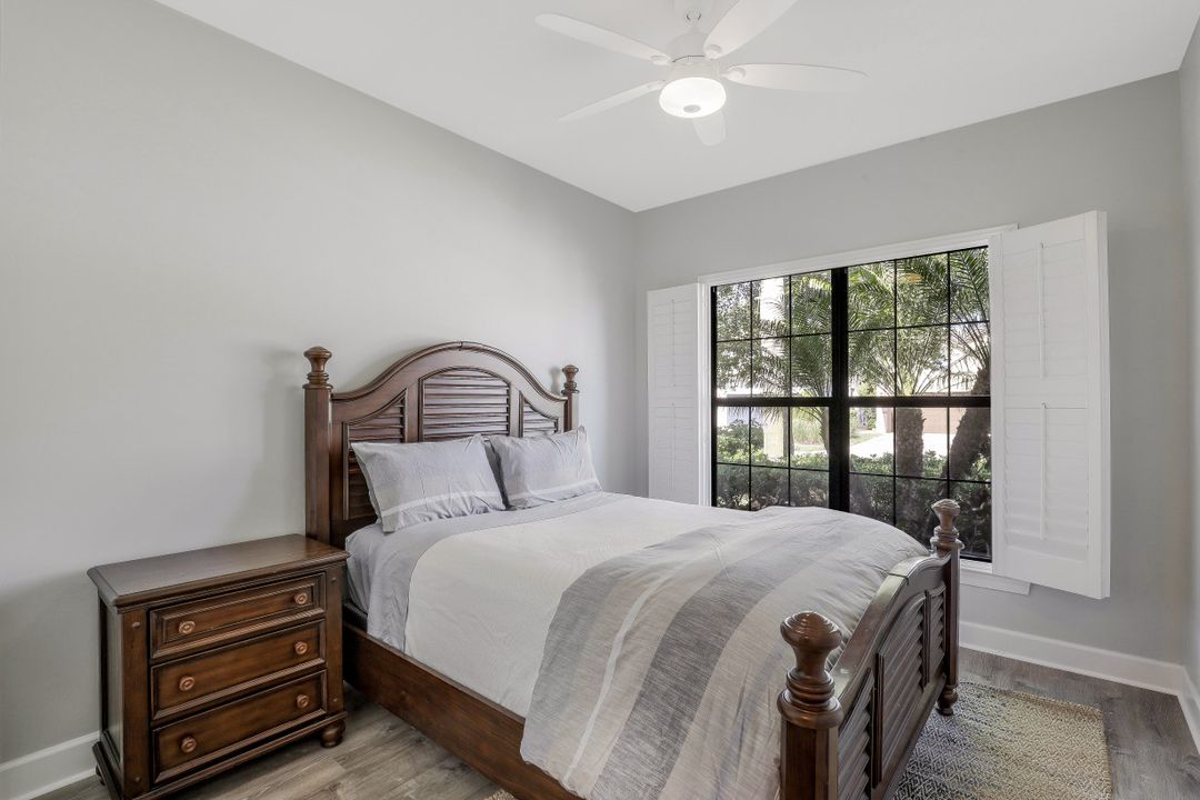 16320 Camden Lakes Cir, Naples, FL 34110