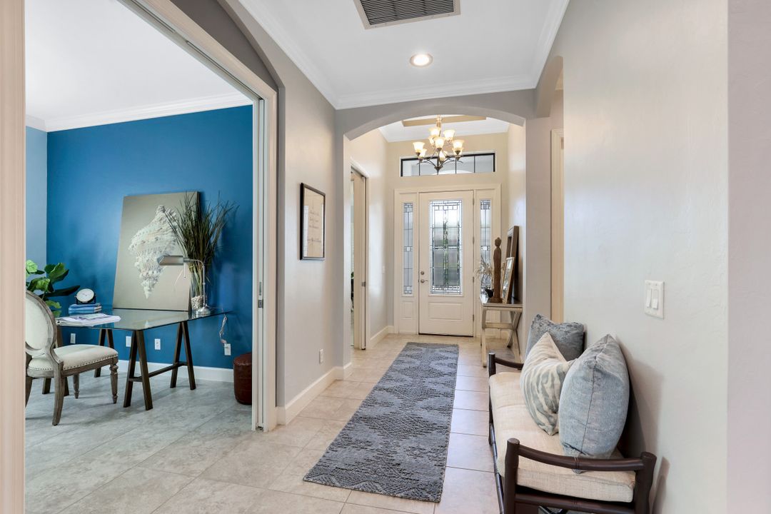 9155 Trivoli Ter, Naples, FL 34119