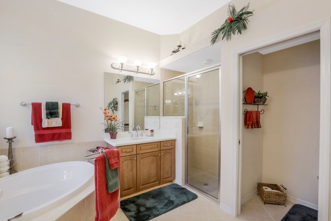 3599 Grand Cypress Dr, Naples, FL 34119