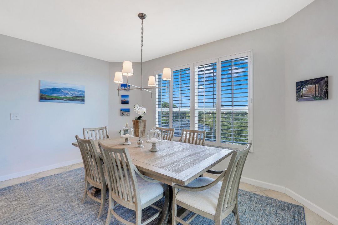 300 Dunes Blvd #Unit 305, Naples, FL 34110