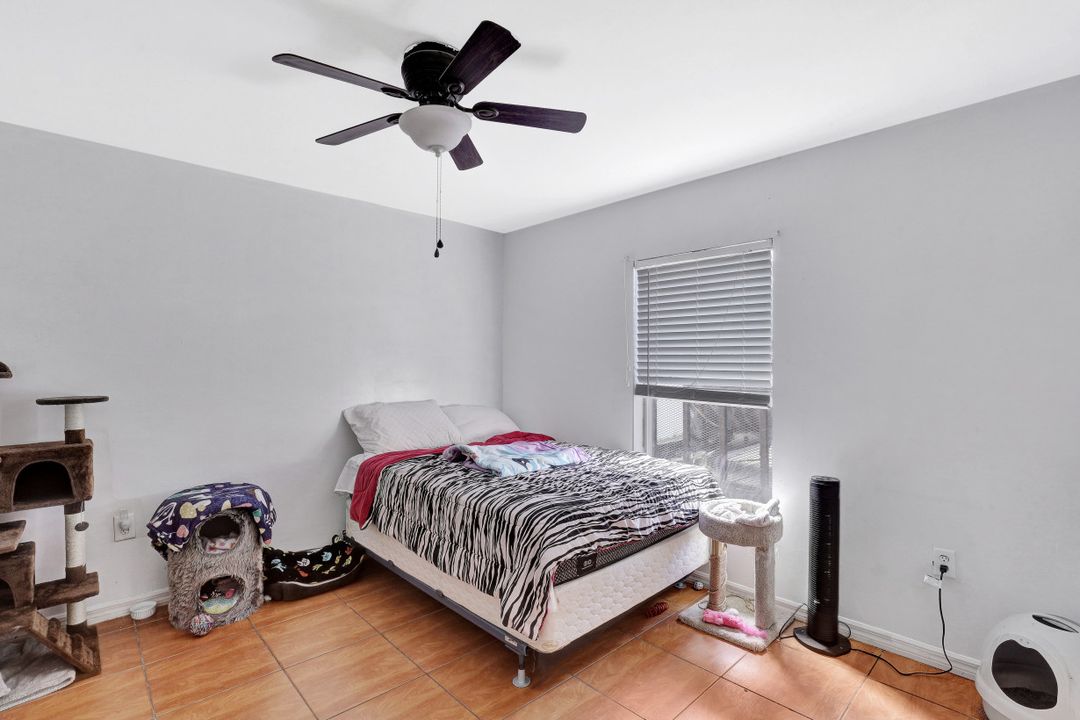 2854 NW 3rd Pl, Cape Coral, FL 33993