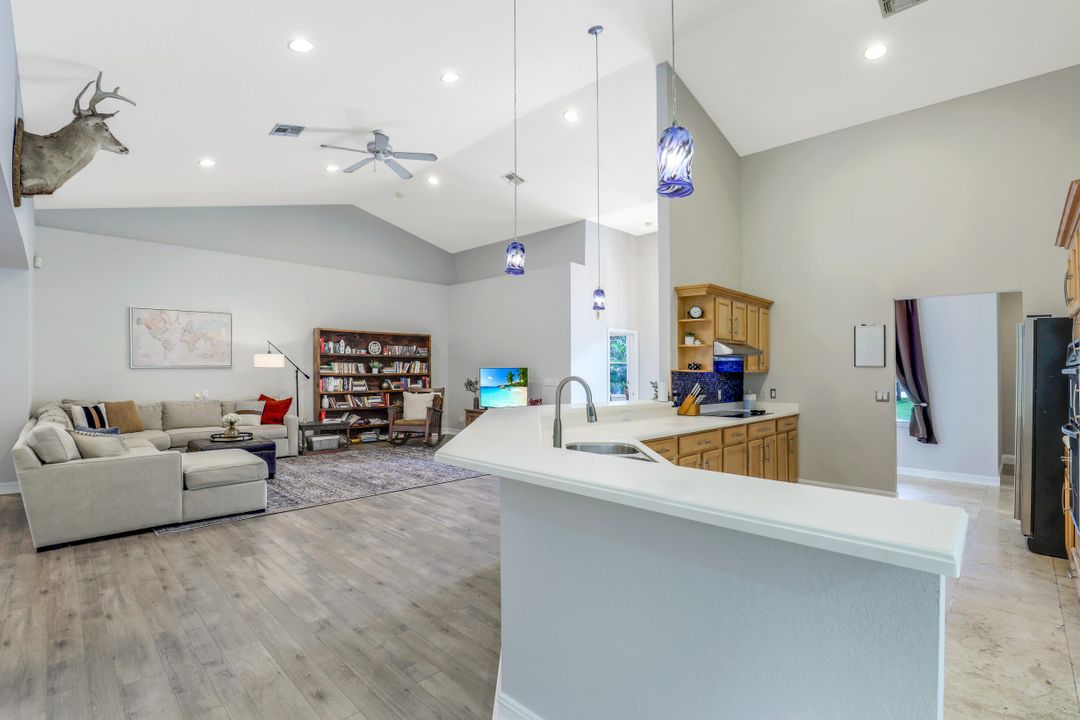 180 23rd St NW, Naples, FL 34120