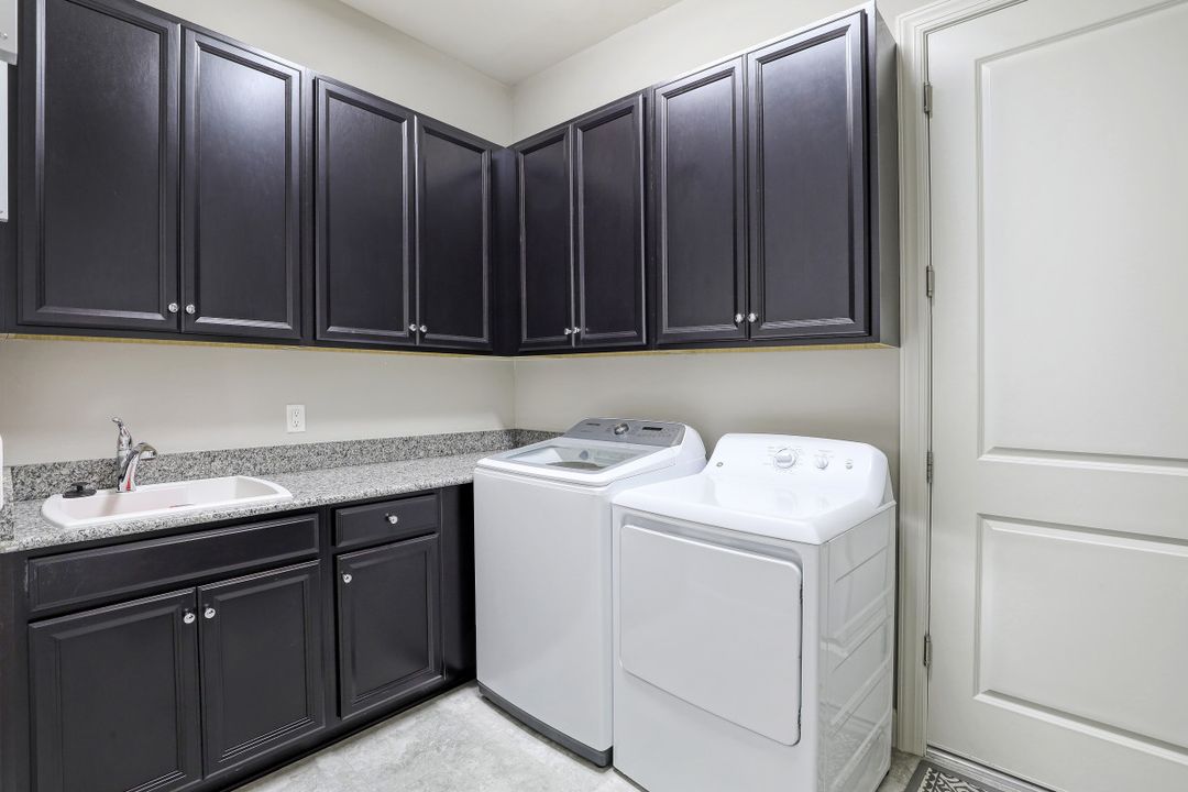 9391 Montelanico Loop, Naples, FL 34119