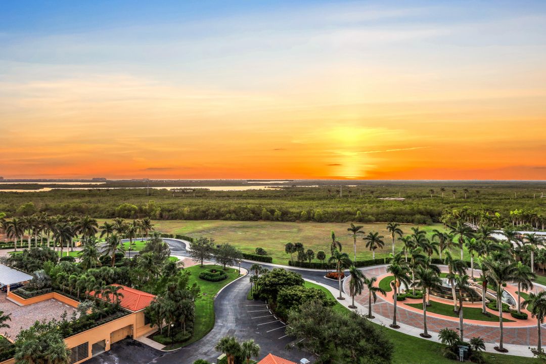 1060 Borghese Ln  #906, Naples, FL 34114