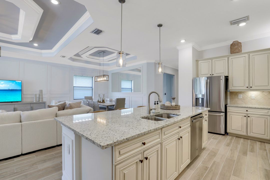 28009 Foxrock Ct, Bonita Springs, FL 34135