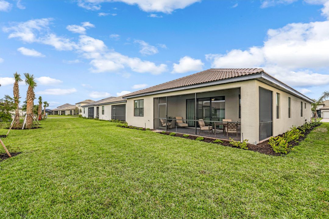 18315 Ridgeline Dr, Estero, FL 33928