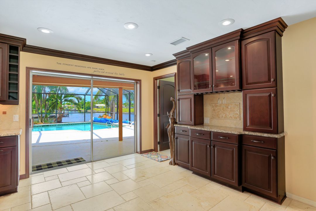 1902 SE 32nd St, Cape Coral, FL 33904
