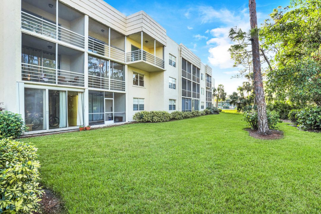 501 Forest Lakes Blvd #205, Naples, FL 34105