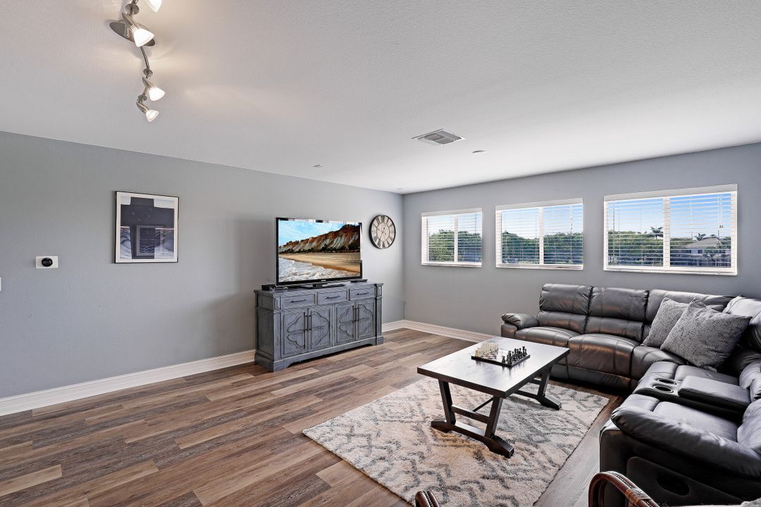 2608 Windwood Pl, Cape Coral, FL 33991