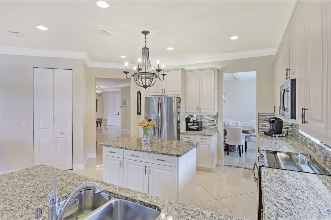 3342 Pacific Dr, Naples, FL 34119