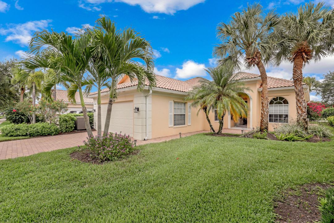 3004 Ellice Way, Naples, FL 34119