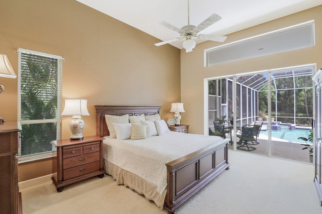 3950 Lakemont Dr, Bonita Springs, FL 34134