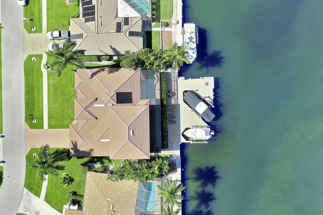 1056 Fieldstone Dr, Marco Island, FL 34145