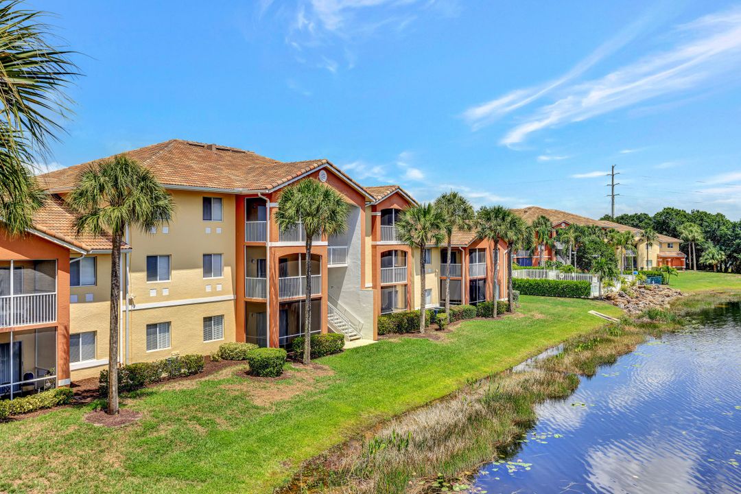 6400 Aragon Way #102, Fort Myers, FL 33966