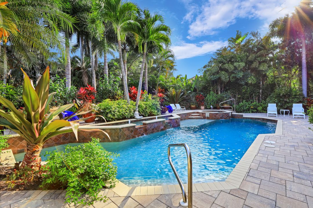 510 Anchor Rode Dr, Naples, FL 34103