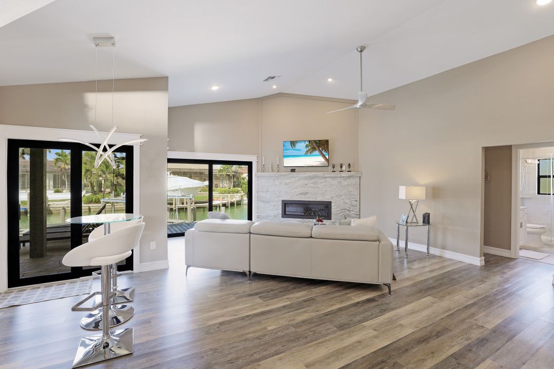 1260 Mimosa Ct, Marco Island, FL 34145