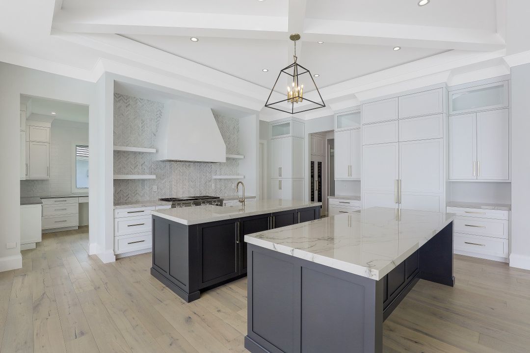 313 Turtle Hatch Rd, Naples, FL 34103