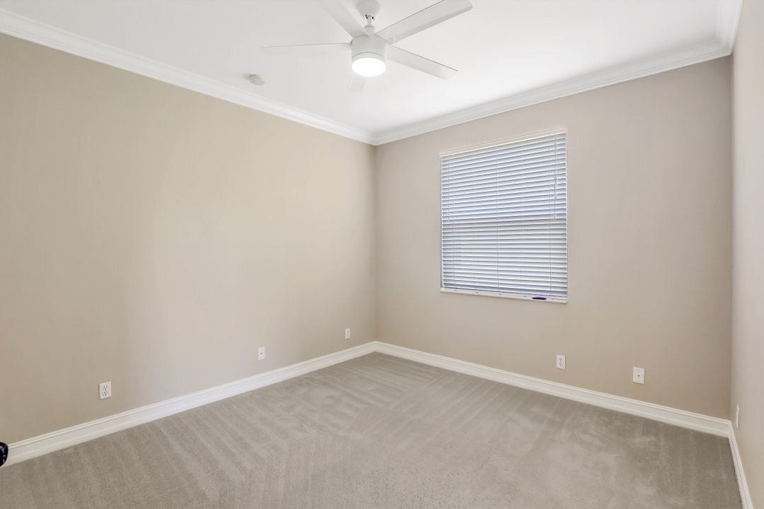 10237 S Silver Palm Dr, Estero, FL 33928