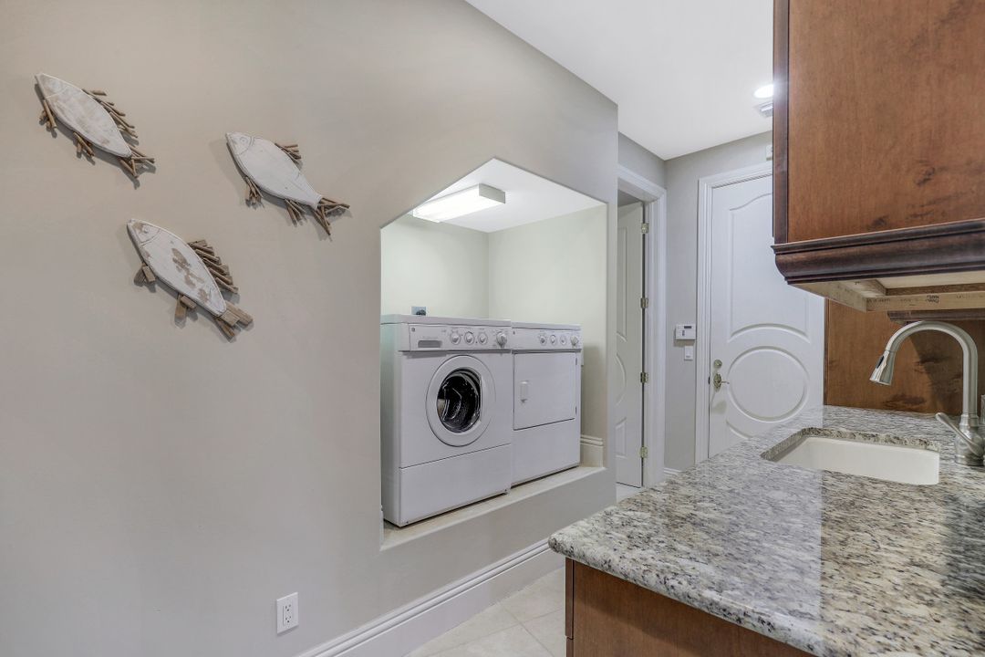 1404 Butterfield Ct, Marco Island, FL 34145