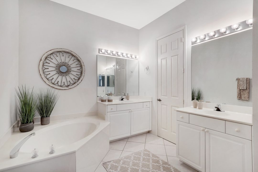 1247 Egrets Landing #201, Naples, FL 34108