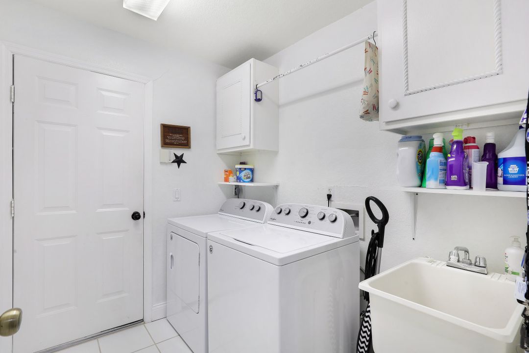 7516 Woodland Bend Cir, Fort Myers, FL 33912