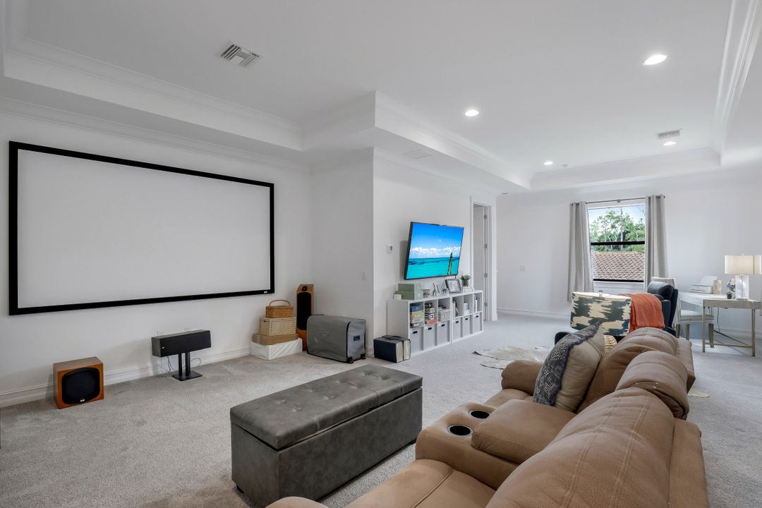 1431 Mockingbird Dr, Naples, FL 34120