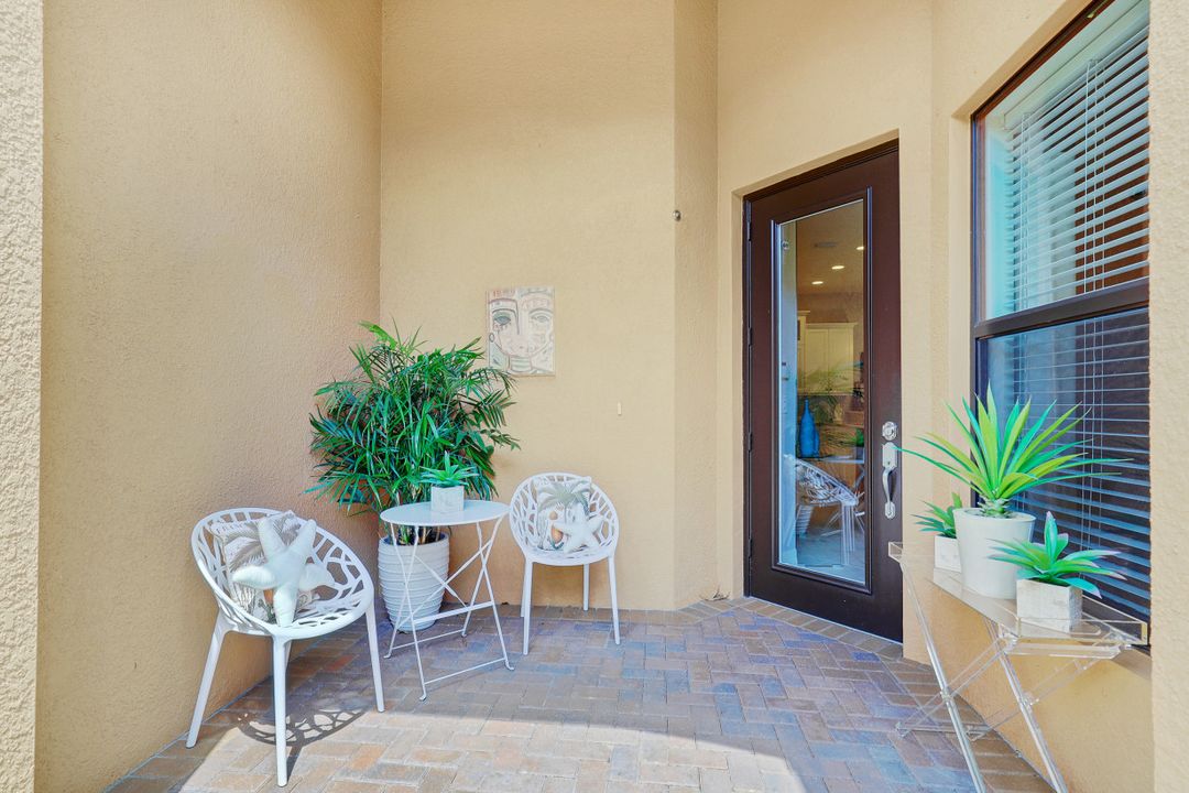 13486 Sumter Ln, Naples, FL 34109