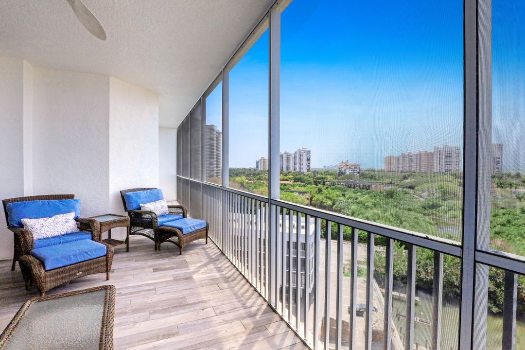 400 Flagship Dr #802, Naples, FL 34108