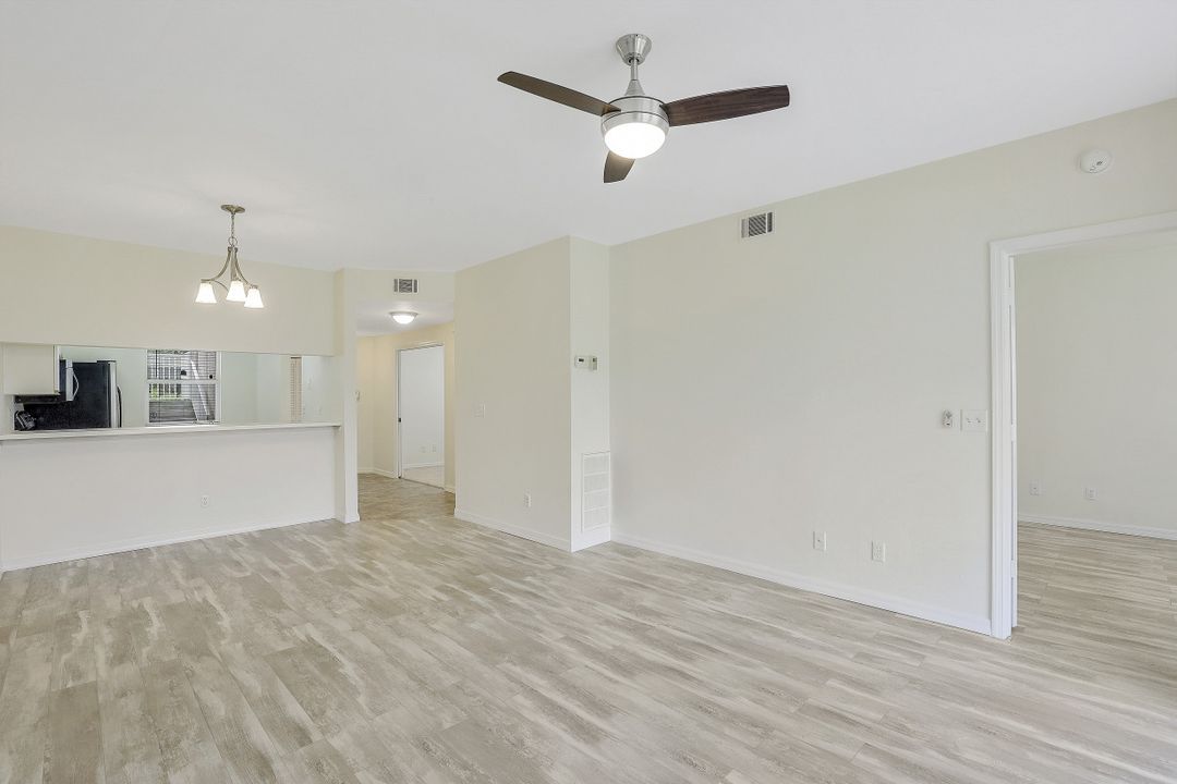 328 Bradstrom Cir, #E-101 Naples, FL 34113