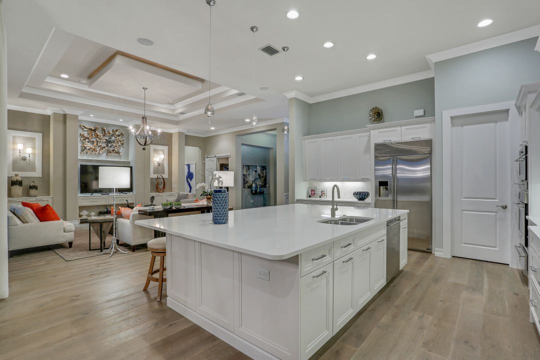 9105 Esplanade Blvd, Naples, FL 34119